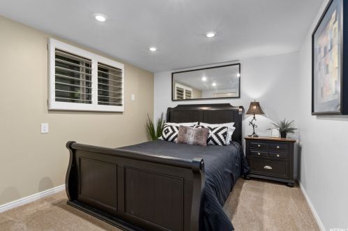 9085 Treasure Way, Sandy UT exterior