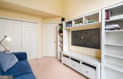 3803 Courtland Cir, Alexandria VA 22305-2061 exterior