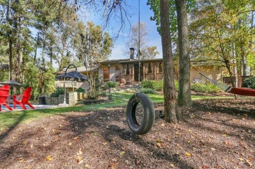 8180 Innsbruck Dr, Atlanta GA 30350-4312 exterior