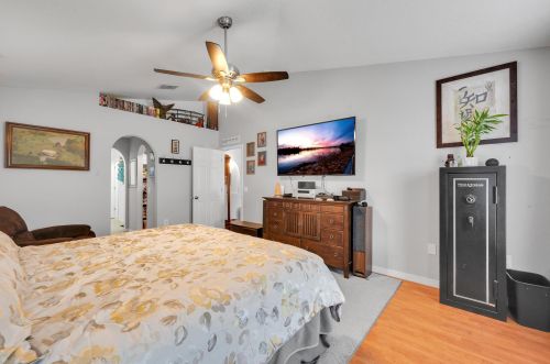 211 Kestor Dr, Fort Pierce FL 34953-5426 exterior