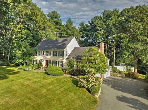 181 Johnny Cake St, North Andover MA 01845-5613 exterior