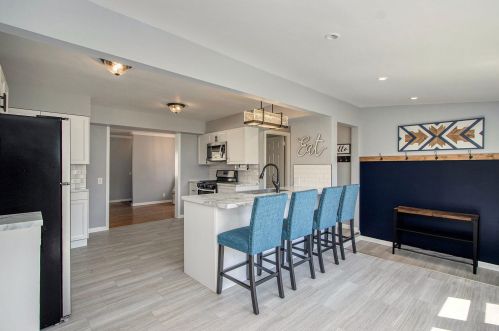 1914 Dorchester Ave, Kalamazoo MI  49001-5217 exterior