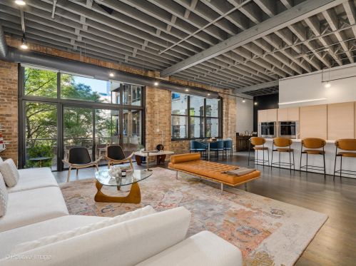 420 Grand Ave, Chicago IL 60612-1144 exterior