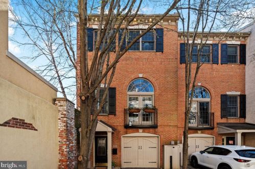 216 Christian St, Philadelphia PA  19147-4217 exterior