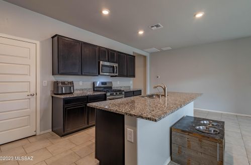 7441 Calle Aragon, Tucson AZ  85756 exterior