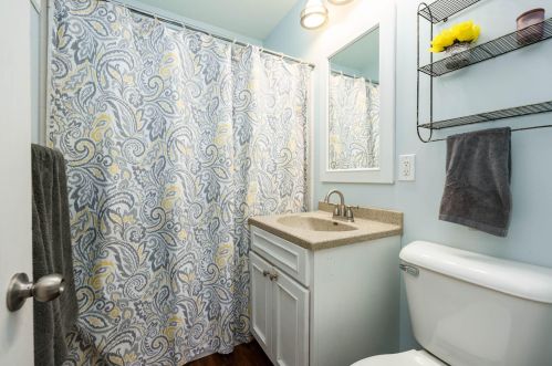 829 Parchmount Ave, Kalamazoo MI 49004-2055 exterior