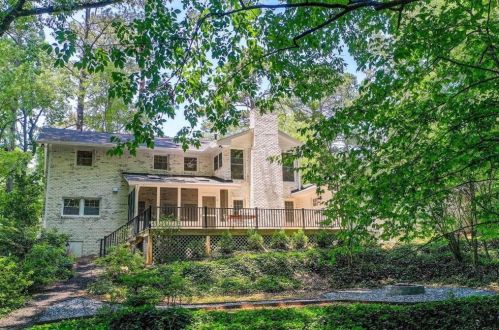 1493 Epping Forest Dr, Atlanta GA  30319-2553 exterior