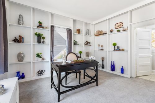 604 University Dr, Rochester MI 48307-1850 exterior