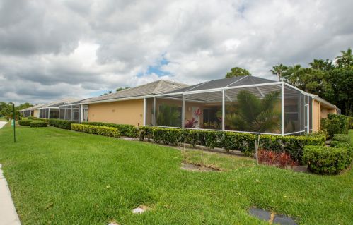 1256 Sun Terrace Cir, Fort Pierce, FL 34986-2425