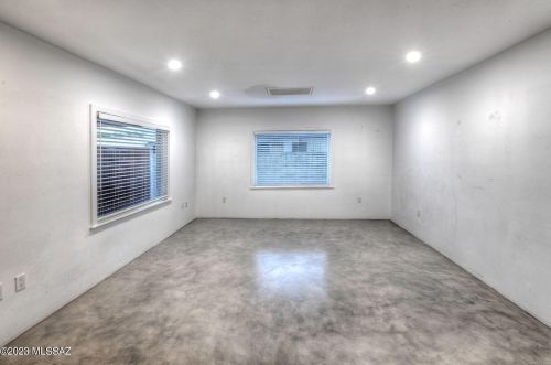 2015 8 St, Tucson AZ 85719-5515 exterior