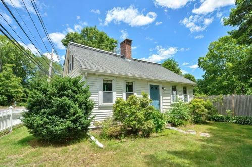 995 West St, Wrentham MA  02093-1724 exterior