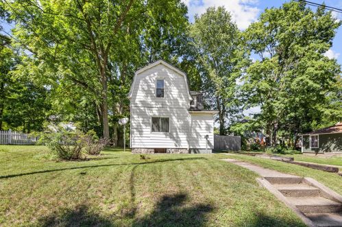 209 Water St, Cassopolis, MI 49031-1357