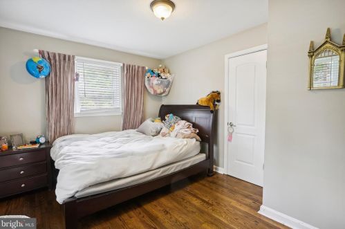 3463 Little Hunting Crk Dr, Alexandria VA 22309-1929 exterior