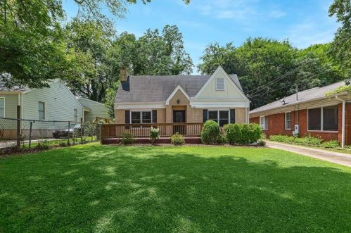 681 Holderness St, Atlanta, GA 30310-1709