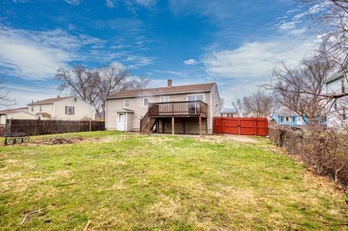 47 Laurel St, Springfield MA 01106-1150 exterior