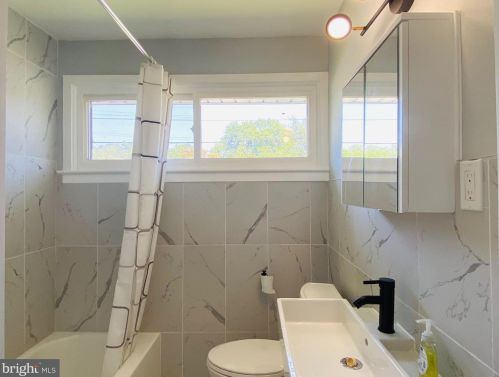 1209 Veirs Ml Rd, Rockville MD 20853-3534 exterior