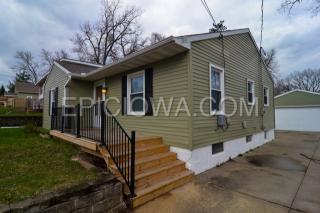 3028 Circle Dr, Cedar Rapids IA  52402-3409 exterior