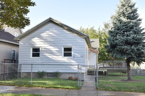 1116 Potter Ave, Milwaukee WI 53207-2118 exterior