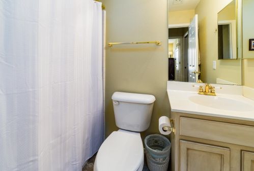 1863 Peach Tree Dr, Chandler AZ 85249-8917 exterior