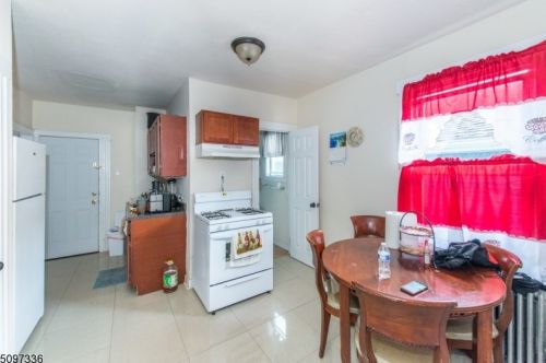 71 Mercer St, Paterson NJ 07524-2426 exterior