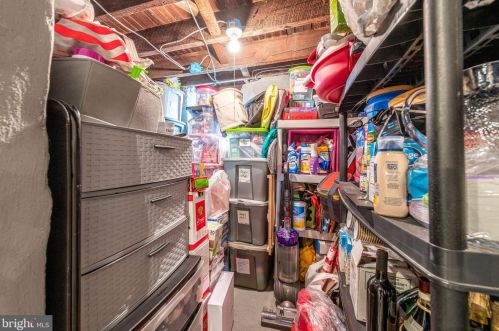 1011 Johnston St, Philadelphia PA 19145-4715 exterior