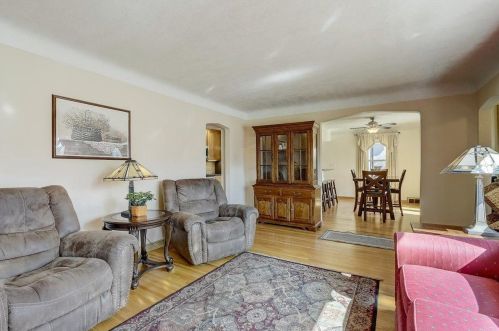 689 Cottage Ave, Saint Paul MN 55117-4103 exterior