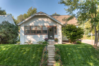 2762 49th St, Omaha, NE 68104-4408