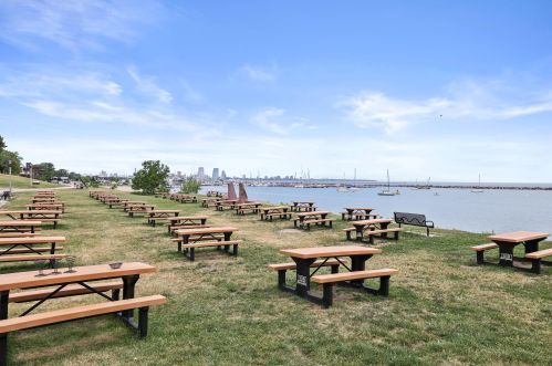 2867 Superior St, Milwaukee WI  53207-2550 exterior