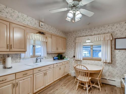 636 5 Ave, South Saint Paul MN 55075-2828 exterior