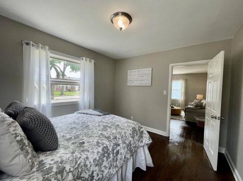 3347 77 St, Milwaukee WI 53219-3818 exterior