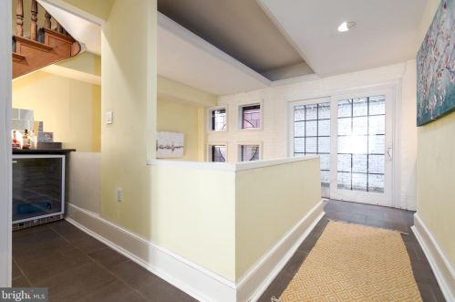 203 3 St, Washington DC 20003-1903 exterior