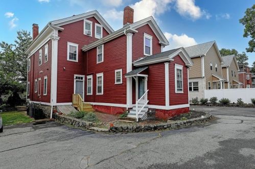 76 Pitman St, Providence RI 02906-4312 exterior