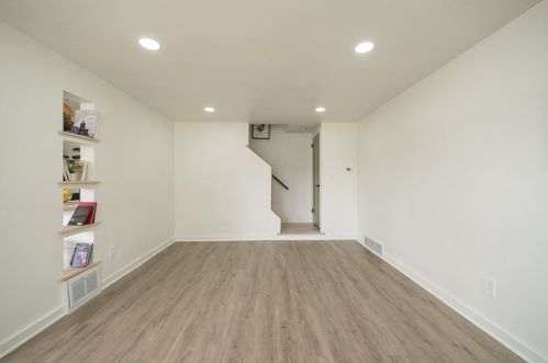 110 Briarwood Dr, Pittsburgh PA  15235-4301 exterior