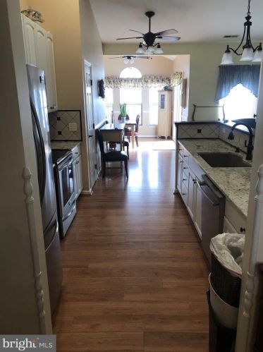 9 Amberwood Way, Lewes DE 19958-9467 exterior