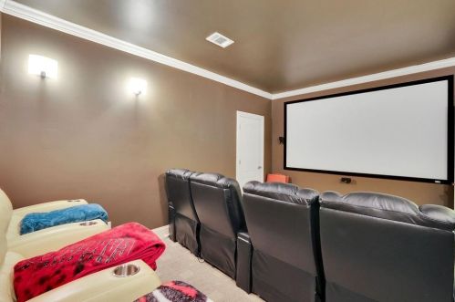 8069 Kenstone Ct, Atlanta GA 30350-4160 exterior