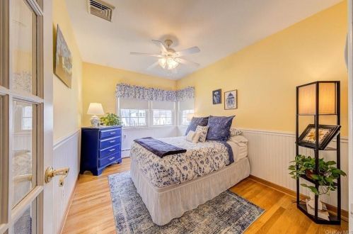 53 Commonwealth Ave, Middletown NY 10940-4730 exterior