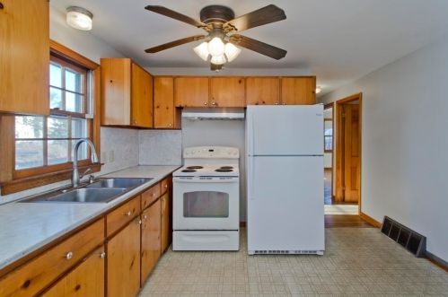 155 Canton Cir, Springfield MA 01104-1441 exterior