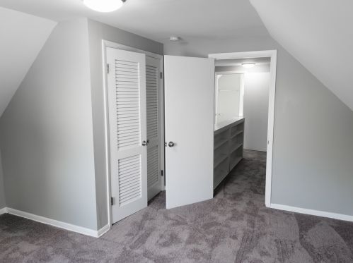 12819 Throop St, Chicago IL 60827-6421 exterior