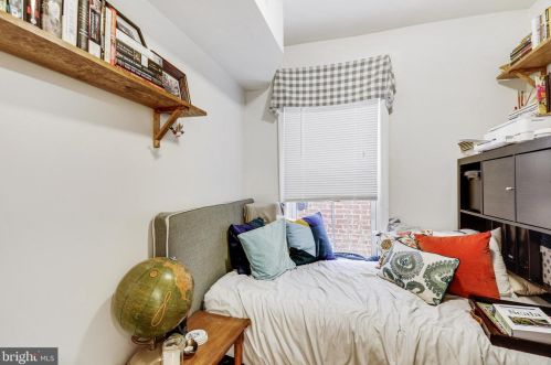 805 T St, Washington DC 20001-3127 exterior