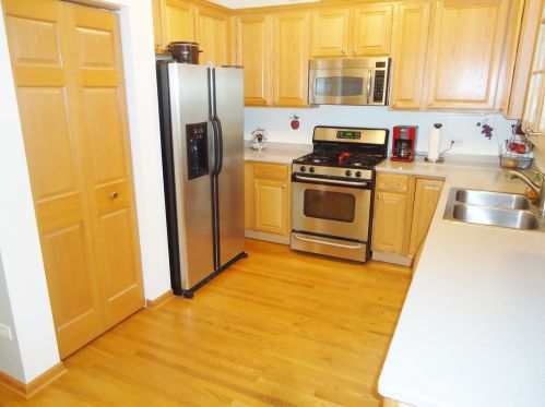 1627 Augusta Ln, Joliet IL exterior