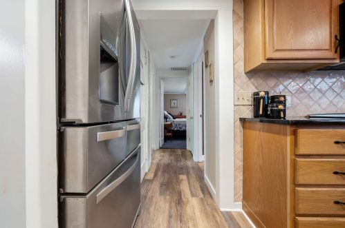 39 Pollard Rd, Plaistow NH 03865-2531 exterior