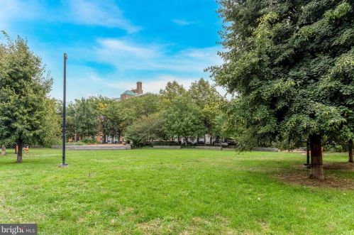 1131 Catharine St, Philadelphia PA 19143-2615 exterior