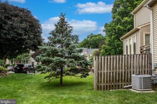 6133 Joust Ln, Alexandria VA 22315-4809 exterior