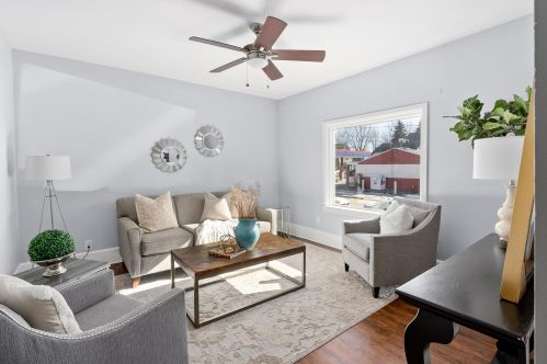 350 Smith St, Milwaukee WI  53207-1508 exterior