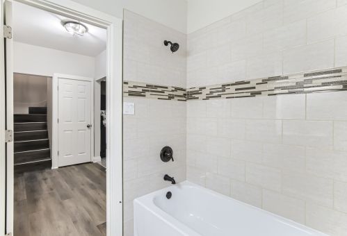 2108 1st Ave, Broadview IL 60153-3304 exterior