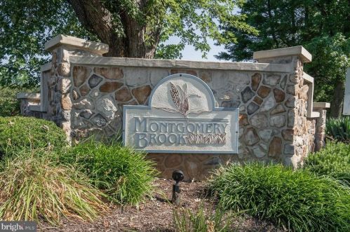 1310 Foxmeadow Dr, Limerick PA 19468-1556 exterior