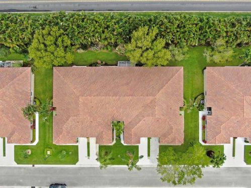 6263 Long Ky Ln, Boynton Beach FL 33472-2373 exterior