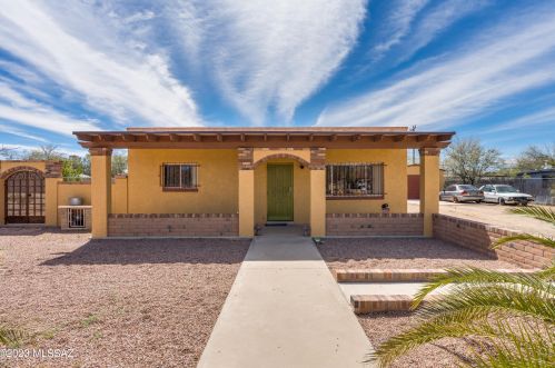 5525 Iowa St, Tucson AZ  85757-9353 exterior