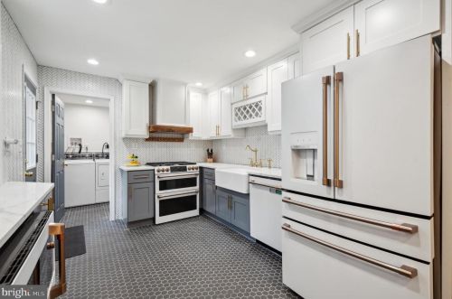 1131 Catharine St, Philadelphia PA 19143-2615 exterior