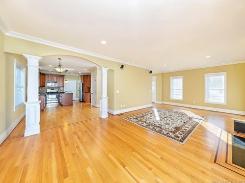 32 Harold Rd, Farmington CT 06032-3407 exterior